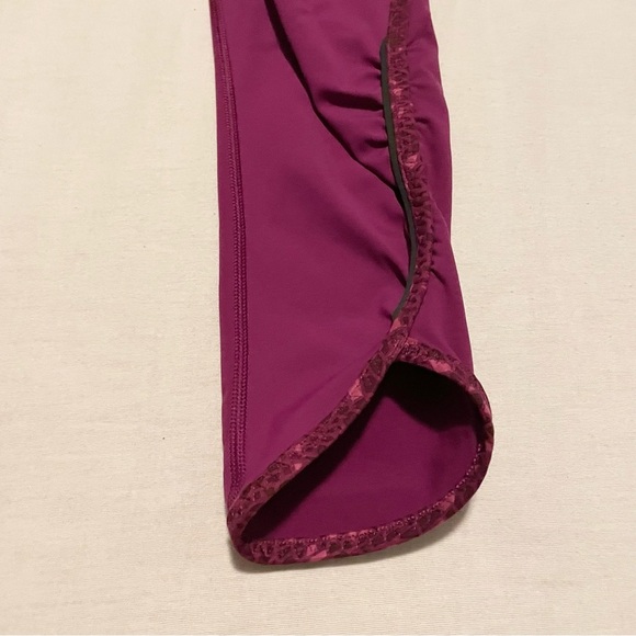 Lululemon Real Quick Run Crop Regal Plum Size 4 - Picture 15 of 16